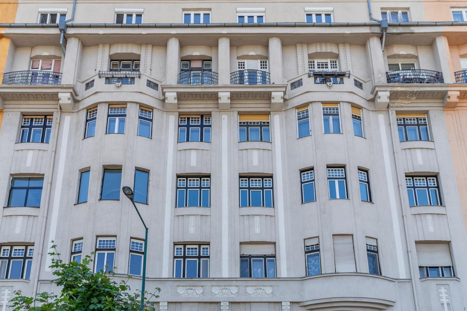 Star House